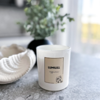 Lumilill - valges klaasis küünal