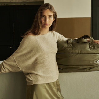 Tinne+Mia Camill kott, Capers