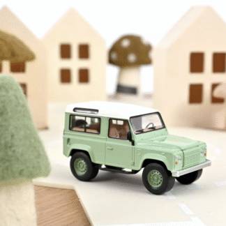 NOREV mudelauto, Land Rover Defender 1995 Green/White (Brown Interior) Jet-car 1:43