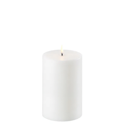 Uyuni Lighting - LED küünal, Melted Smooth Pillar H15 cm, Nordic White